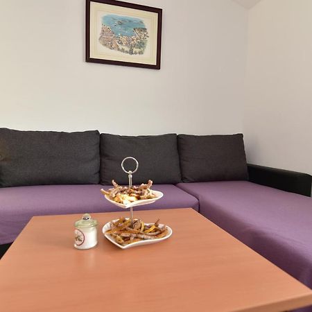 Apartmani Luna Vir Εξωτερικό φωτογραφία
